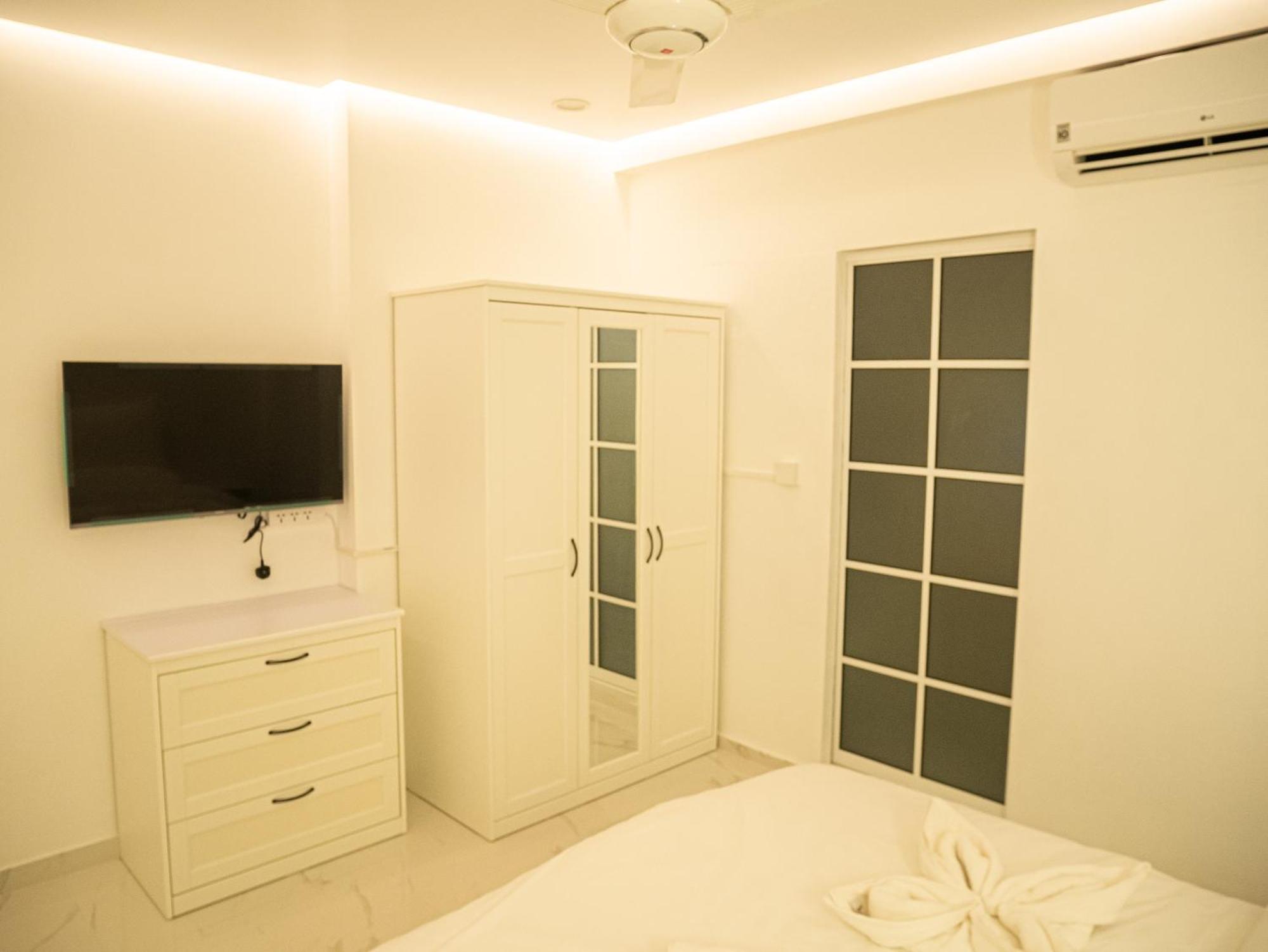 Апартаменти Beachfront Мале