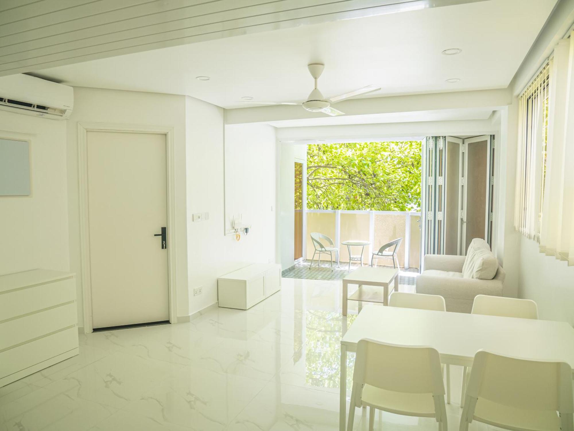 Beachfront Апартаменти *